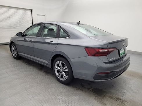 Used 2024 Volkswagen Jetta SE image 3