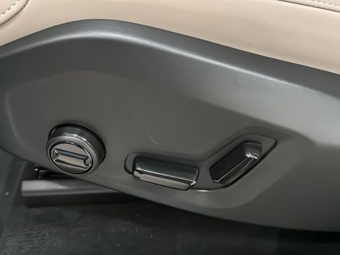 New 2026 Volvo XC90 T8 Plus image 24