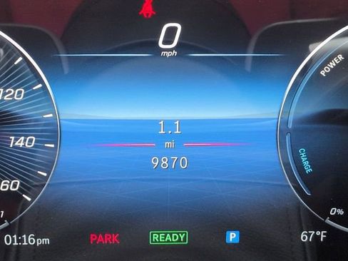 Used 2025 Mercedes-Benz GLE 450e 4MATIC image 36