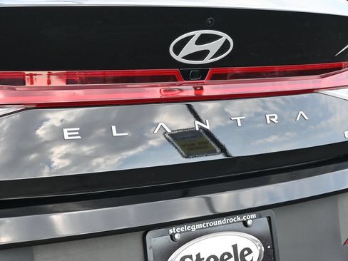 Used 2024 Hyundai Elantra Blue FWD image 22