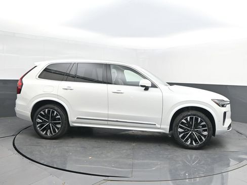 New 2026 Volvo XC90 B5 Plus w/ Protection Package AWD/4WD image 8