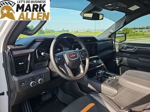 Used 2025 GMC Sierra 1500 AT4 AWD/4WD image 10