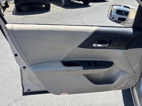 Used 2015 Honda Accord EX-L image 11