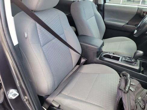 Certified 2022 Toyota Tacoma SR image 35