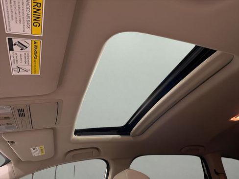 Used 2020 Honda CR-V Touring image 28