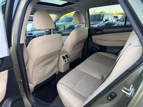 Used 2016 Subaru Outback 2.5i Limited AWD/4WD image 6