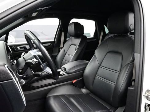 Certified 2022 Porsche Cayenne Platinum Edition AWD/4WD image 5