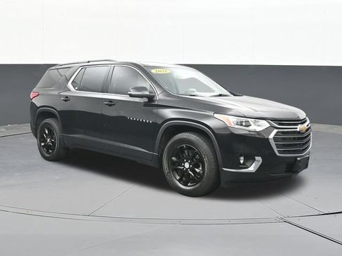 Used 2021 Chevrolet Traverse LT w/ LPO, Floor Liner Package FWD image 18