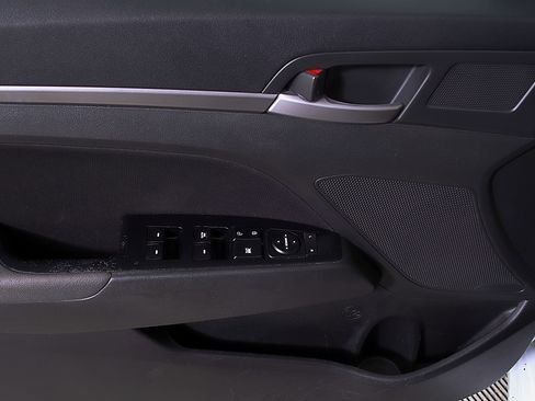 Used 2017 Hyundai Elantra Value Edition w/ Cargo Package image 17