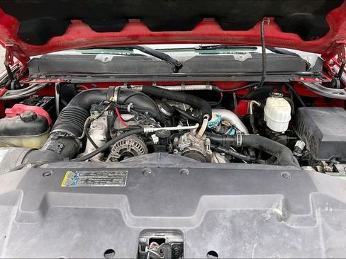Used 2010 Chevrolet Silverado 2500 LT w/ Interior Plus Package RWD image 28