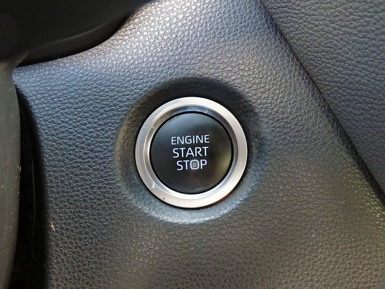 Used 2021 Toyota Corolla LE w/ LE Convenience Package FWD image 28