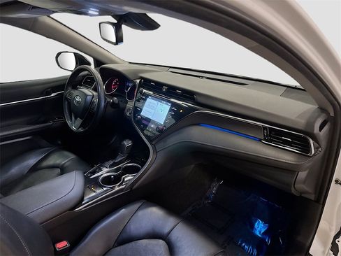 Used 2020 Toyota Camry XSE image 34
