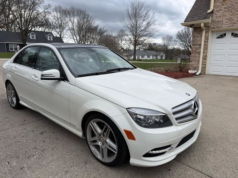 Used 2011 Mercedes-Benz C 300 Sport image 16