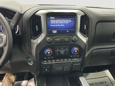 Used 2019 Chevrolet Silverado 1500 LTZ w/ LTZ Premium Package AWD/4WD image 11
