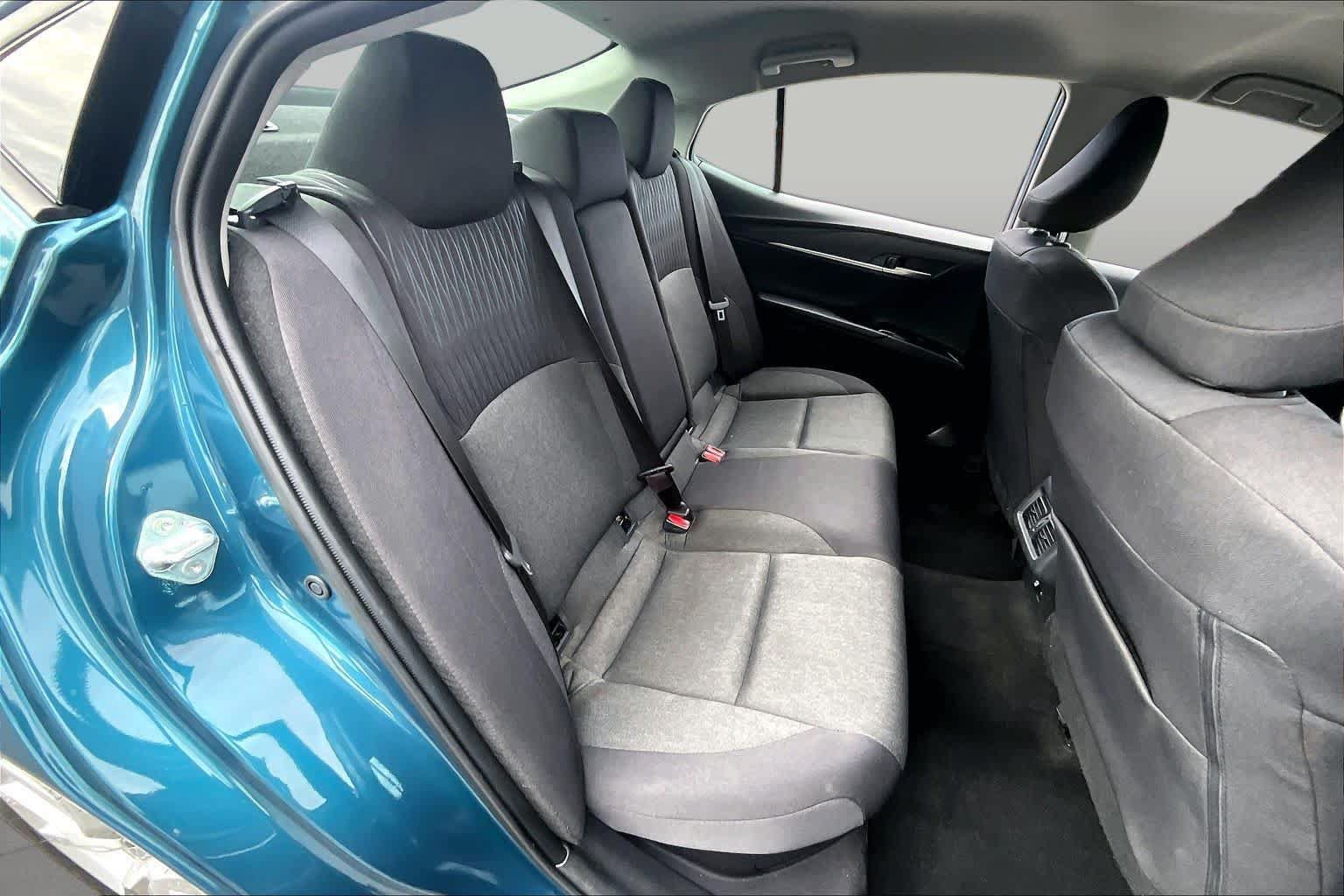 Used 2025 Toyota Camry LE FWD image 19