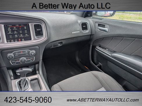 Used 2023 Dodge Charger SXT RWD image 9