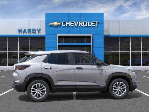 New 2026 Chevrolet TrailBlazer LS w/ LS Convenience Package FWD image 5