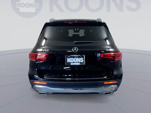 Used 2023 Mercedes-Benz GLB 250 4MATIC image 5