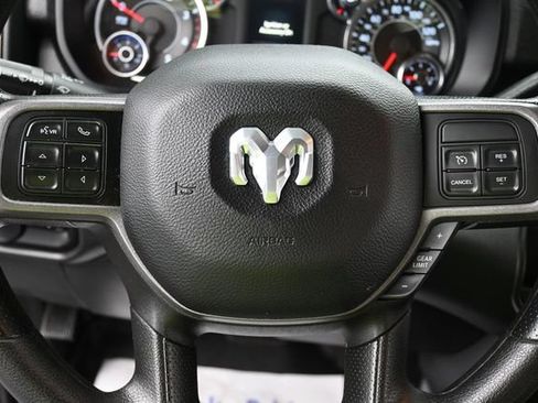 Used 2022 RAM 2500 Tradesman w/ Chrome Appearance Group AWD/4WD image 13