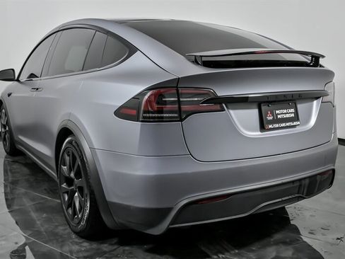 Used 2023 Tesla Model X image 8
