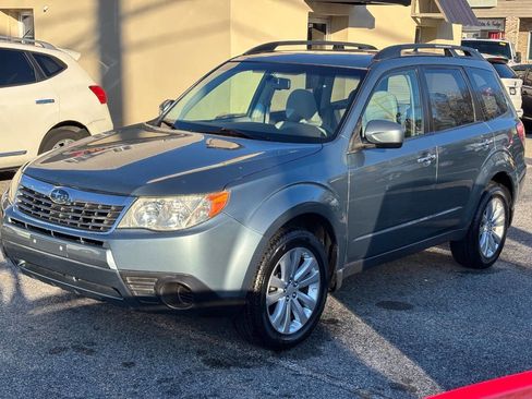 Used 2010 Subaru Forester 2.5X Premium w/ Popular Equipment Group 1A image 1