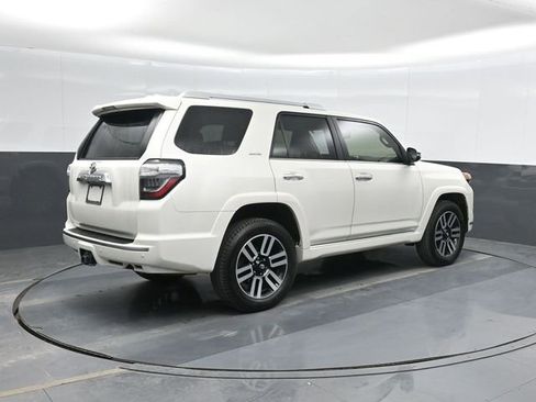 Used 2018 Toyota 4Runner Limited image 3