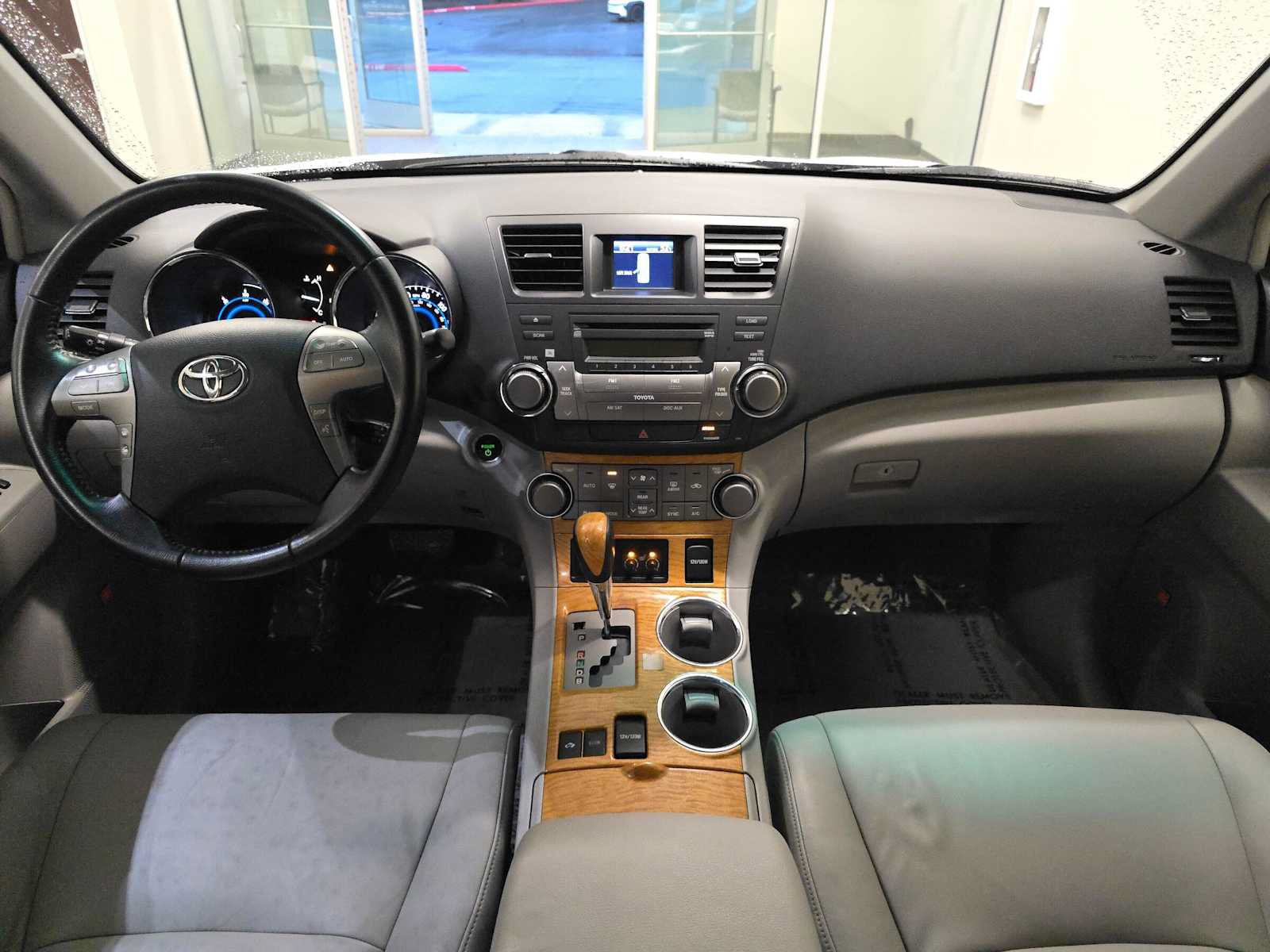 Used 2010 Toyota Highlander Limited AWD/4WD image 10