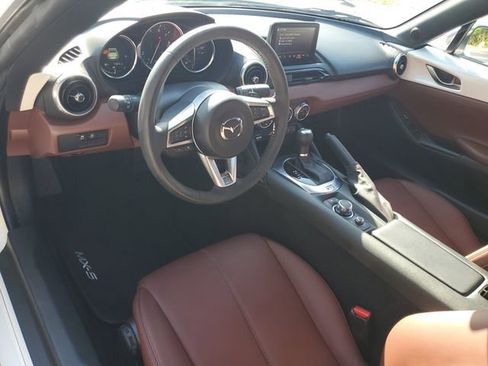 Used 2019 MAZDA MX-5 Miata RF Grand Touring RWD image 6