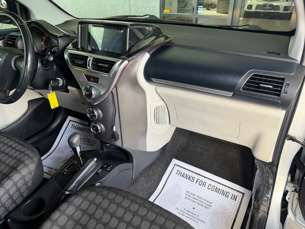Used 2014 Scion iQ 10 Series FWD image 28