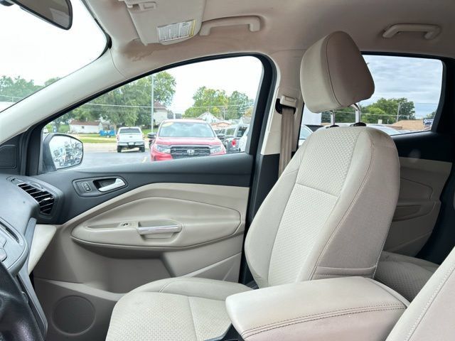 Used 2017 Ford Escape SE FWD image 29