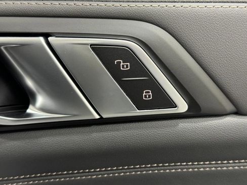 New 2026 BMW X7 xDrive40i w/ M Sport Package image 24