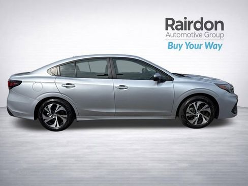 Used 2025 Subaru Legacy Premium image 9