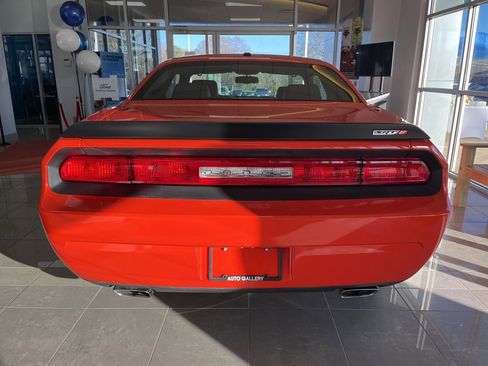 Used 2009 Dodge Challenger SRT8 w/ SRT Option Group II image 6