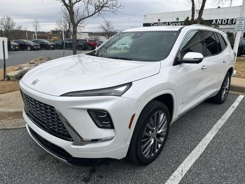 Certified 2025 Buick Enclave Avenir w/ Super Cruise Package image 2