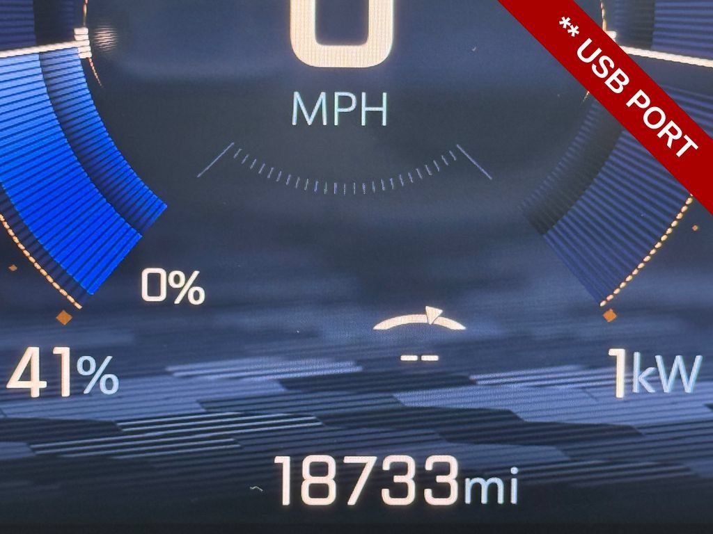 Used 2025 Chevrolet Equinox EV RS FWD image 22