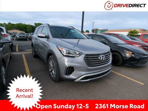 Used 2017 Hyundai Santa Fe SE w/ Cargo Package AWD/4WD image 1