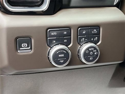 Used 2024 GMC Sierra 2500 Denali w/ Denali Reserve Package image 37