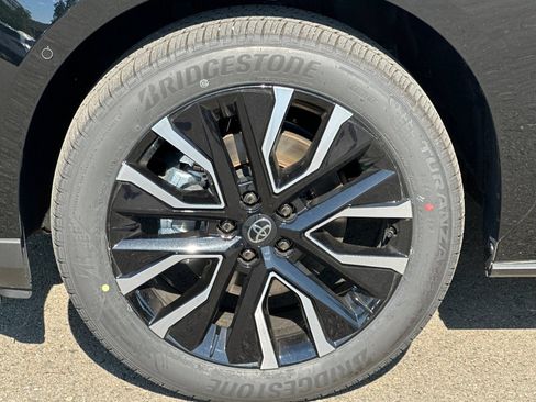 Certified 2026 Toyota bZ AWD/4WD image 44