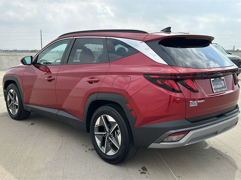 Certified 2025 Hyundai Tucson SEL image 10