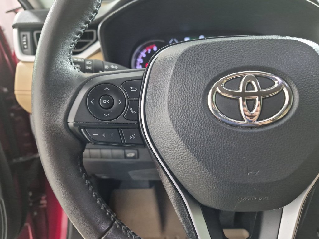 Used 2023 Toyota RAV4 XLE Premium AWD/4WD image 14