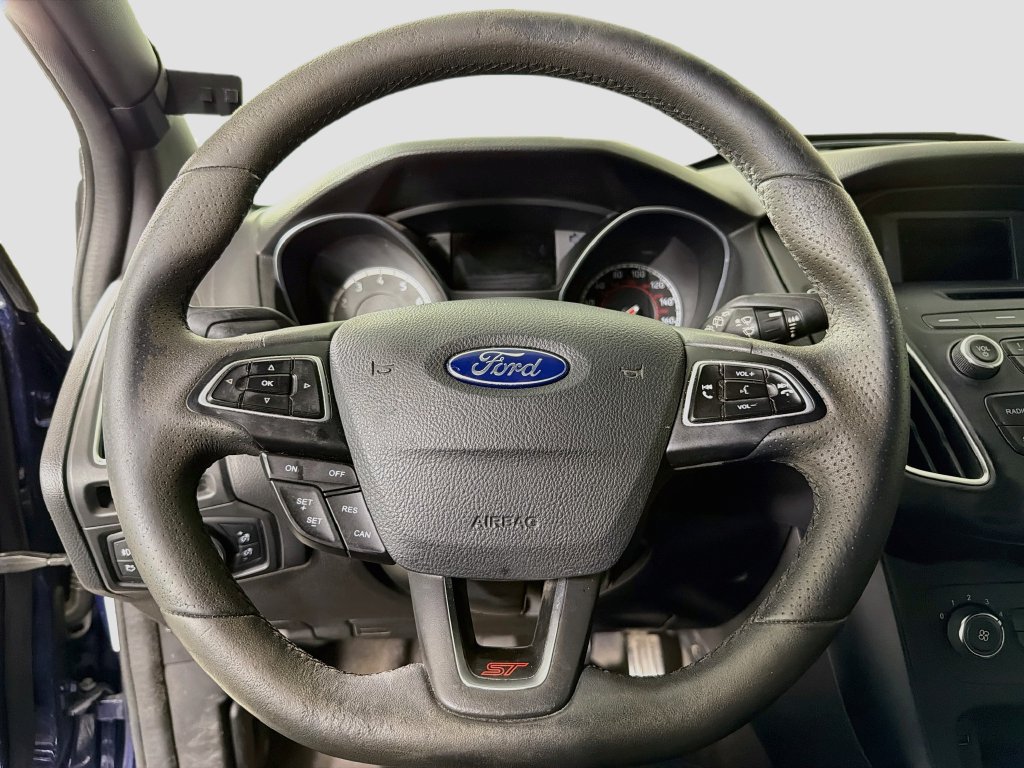 Used 2017 Ford Focus ST FWD image 15