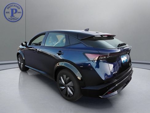 Used 2023 Nissan Ariya AWD image 5