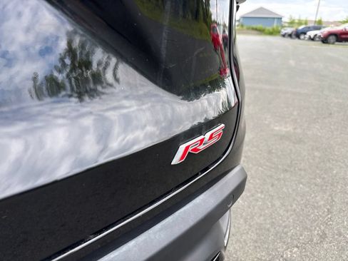 Used 2025 Chevrolet Trax RS w/ Sunroof Package FWD image 18