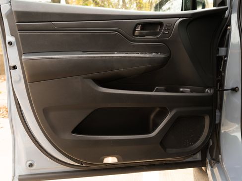 Certified 2023 Honda Odyssey Sport image 37