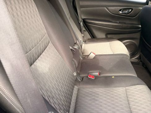 Used 2020 Nissan Rogue SV FWD image 13