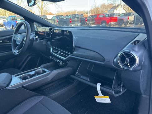 New 2026 Chevrolet Equinox EV LT image 22
