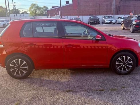 Used 2010 Volkswagen Golf 4-Door image 5