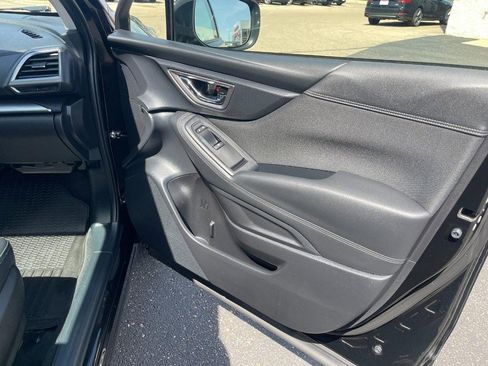 Used 2023 Subaru Forester Premium AWD/4WD image 12