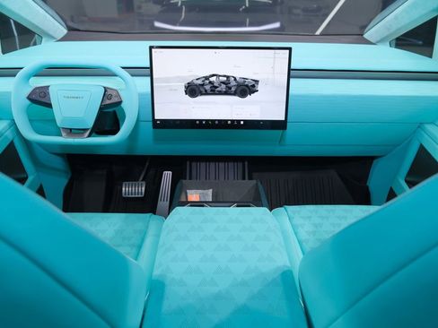 Used 2025 Tesla Cybertruck AWD Crew Cab image 59
