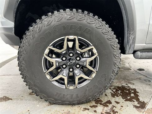 Certified 2025 Chevrolet Colorado ZR2 w/ Technology Package image 28